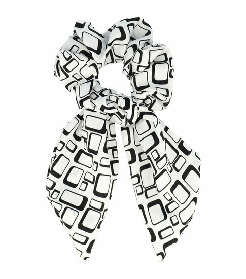 2110583751 Haarelastiek Scrunchie – Grafische Print – 14cm Linten – Gladde Stof – Zwart Wit