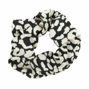 2110775262 Haarelastiek Scrunchie – Panterprint – Gladde Stof – Beige Zwart