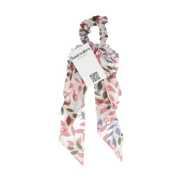 scrunchie linten bloemen en blaadjes_4 Haarelastiek Scrunchie – Bloemen en Blaadjes Patroon – 25cm Linten – Gladde Stof – Wit Roze