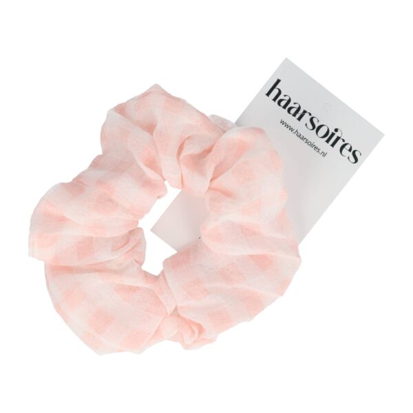 schrunchie print wit roze_2 Haarelastiek Scrunchie – Ruit Print – Dunne Stof – Wit Roze