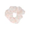 schrunchie print wit roze_5 Haarelastiek Scrunchie – Stippenprint – Dunne Stof – Wit Roze