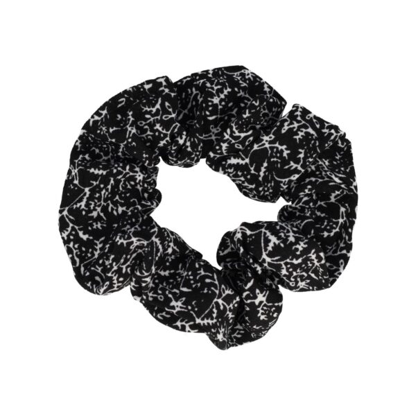 Haarelastiek Scrunchie – Bloemen Bloesem Patroon – Zwart