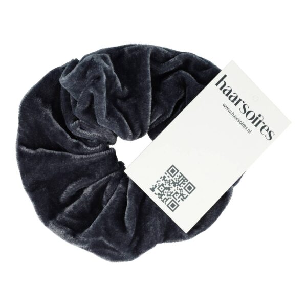 scrunchie-velvet_4 Haarelastiek Scrunchie – Basic – Velvet Stof – Grijs