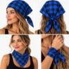bandana-zakdoek-ruitprint-blauw-op-model-van-Haarsoires Bandana Zakdoek 55x55cm – Ruitprint – Blauw Zwart