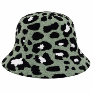bucket-hat-gebreid-panterprint-groen-van-Haarsoires Bucket Hat Hoedje – Panterprint - Gebreid – Groen