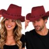 cowboyhoed-met-stiksel-donkerrood-op-model-van-Haarsoires Cowboyhoed - Western Hoed met Stiksel - Donkerrood