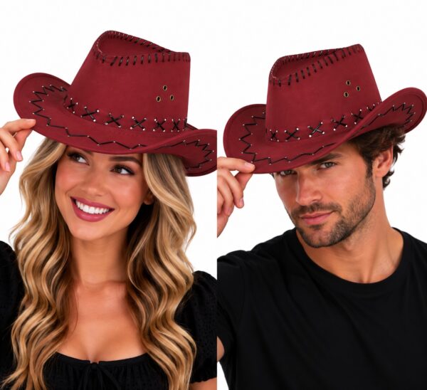 cowboyhoed-met-stiksel-donkerrood-op-model-van-Haarsoires Cowboyhoed - Western Hoed met Stiksel - Donkerrood