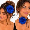 haarband-gekrulde-bloem-veter-striklint-blauw-op-model-van-Haarsoires Haarband met Gekrulde Bloem - Veter Striklint - Blauw