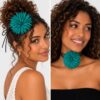 haarband-puntige-bloem-veter-zeegroen-op-model-van-Haarsoires Haarband met Puntige Bloem - Veter Striklint - Groen