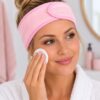 make-up-haarband-roze-op-model-van-haarsoires Make-Up Haarband 8cm – Verstelbaar met Klittenband – Roze