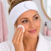 make-up-haarband-wit-op-model-van-haarsoires Make-Up Haarband 8cm – Verstelbaar met Klittenband – Wit